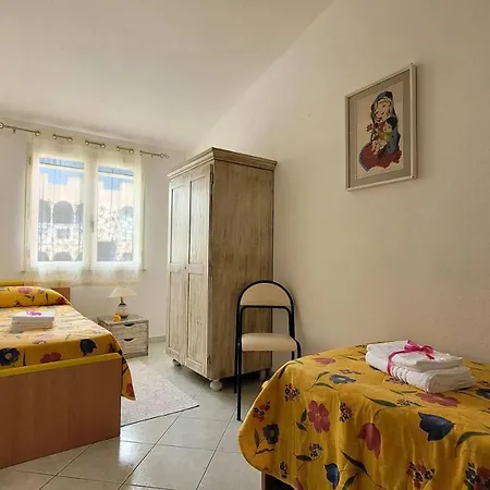 Rossy House Orosei كالا ليبيروتو