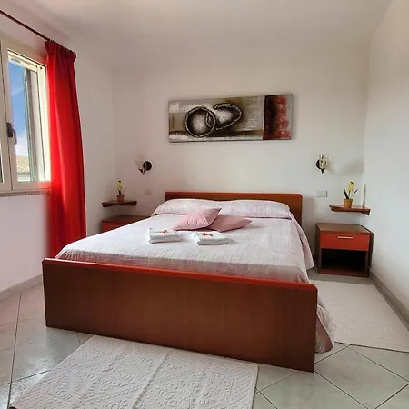 Rossy House Orosei شقة كالا ليبيروتو