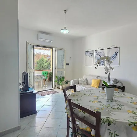 Rossy House Orosei كالا ليبيروتو
