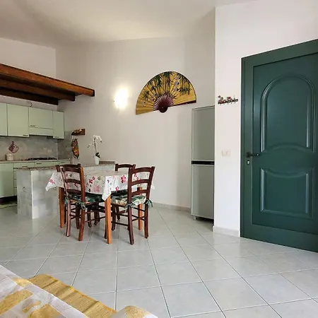 Rossy House Orosei كالا ليبيروتو